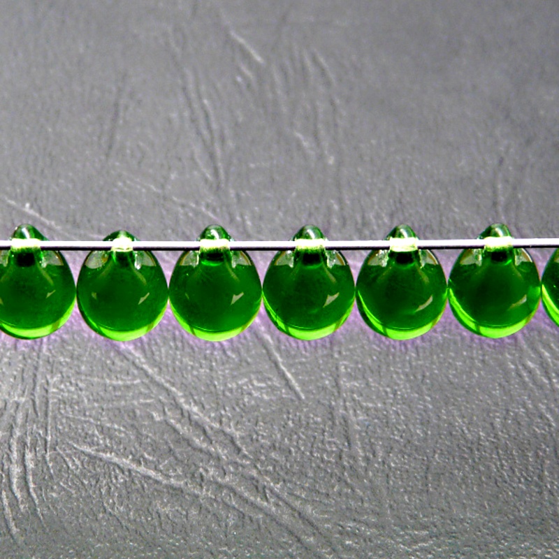 10pcs Czech Pressed Glass Teardrop Beads 10x14mm LIght Chrysolite Matte