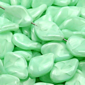 10pcs Czech Pressed Glass Ripple Twisted Flat Oval Beads 19x13mm Light Green Peridot Striped Moonlight (56207)