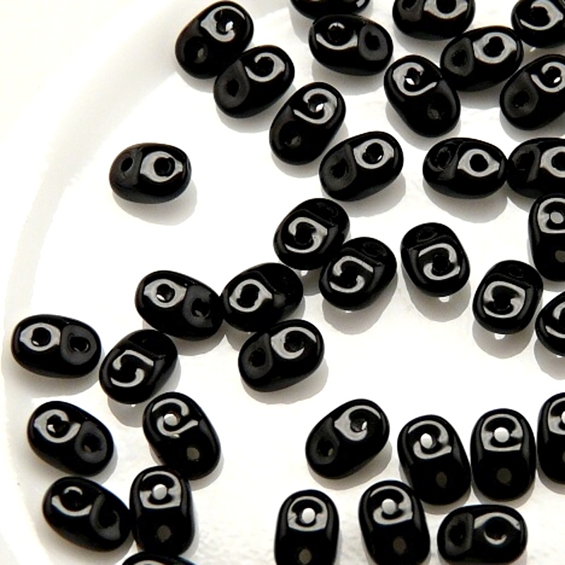 50pcs Czech Two Hole Pressed Glass Matubo SuperDuo Seed Beads 2,5x5mm Jet